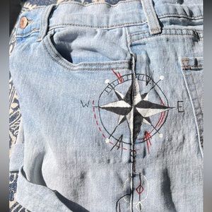 Light wash denim cotton blend hand painted shorts!